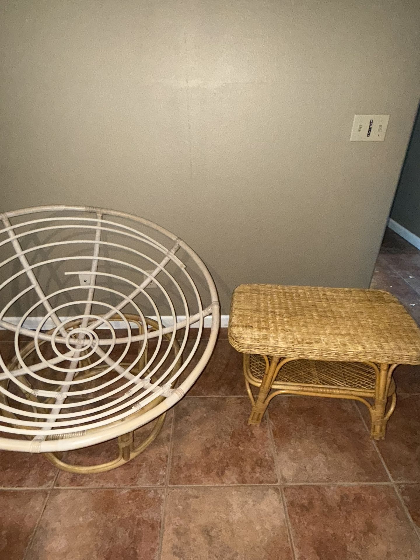 Papasan Pier 1 Bowl Chair With Rattan Table