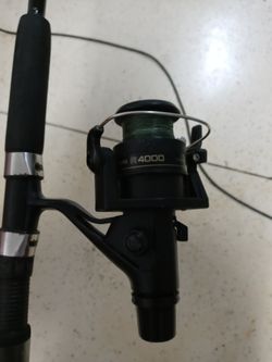5 and 1/2 foot reef rod