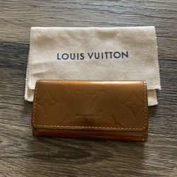 Louis Vuitton 4 key case