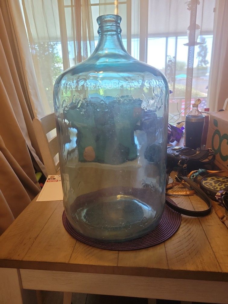 Vintage Arrowhead 5 Gallon Glass Water Bottle