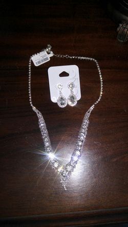 Nice costume jewelry for Prom