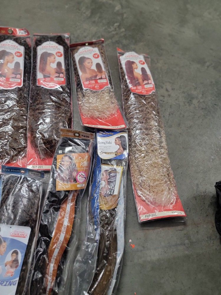 Yaki Hair Pony Tails Brand New