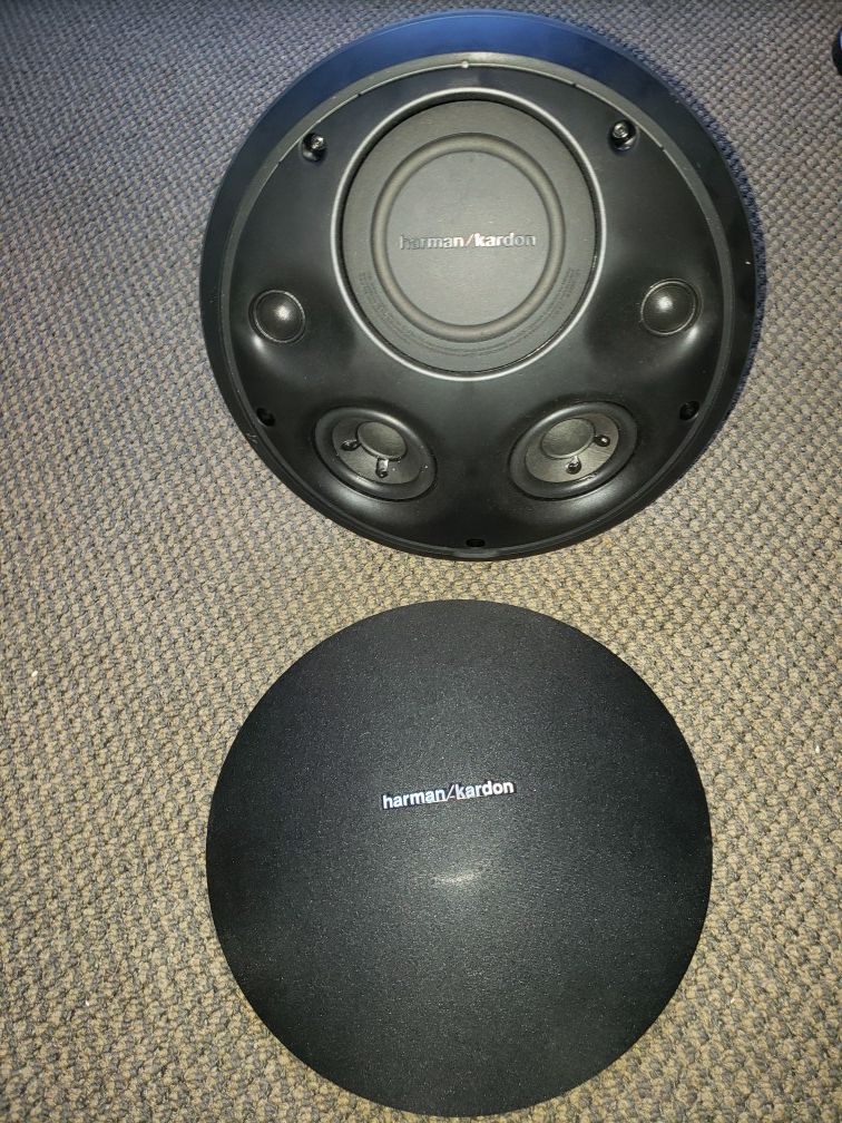Harman/Kardon Onyx Studio Wireless Bluetooth Speaker Sub-woofer System (Black) & charger ask $69