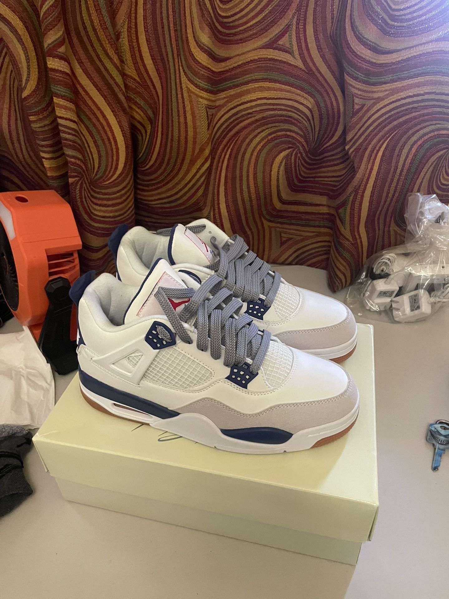 Jordan 4’s SB Size 10