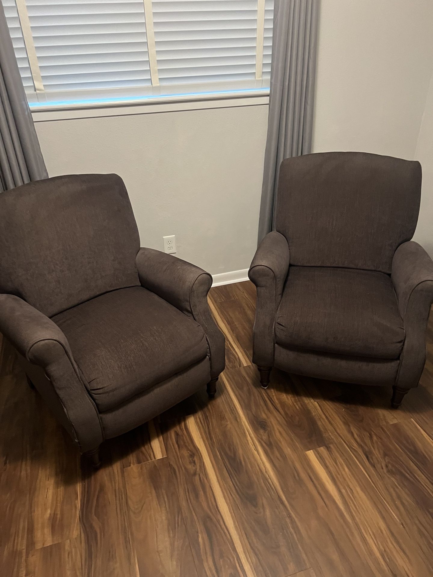 Recliner/chairs