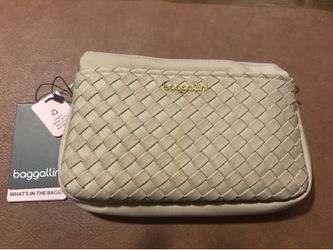 Baggallini Desert Sand Woven Twill $60