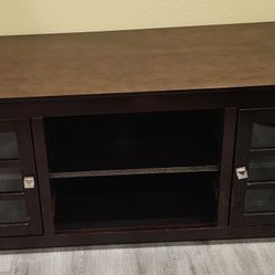 Entertainment Table