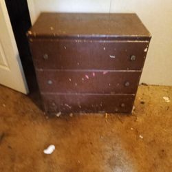 Dresser 