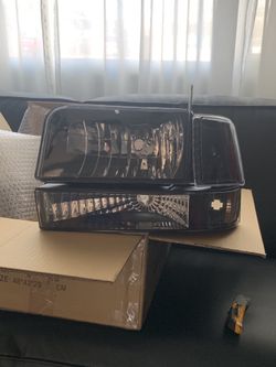 Ford F-150 headlights