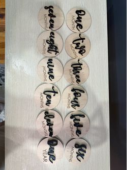 Baby milestone wooden discs - 12 count