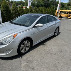 2013 Hyundai Sonata Hybrid