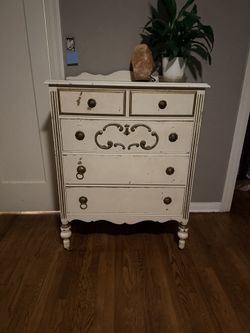 Dresser