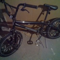 Mongoose Rebel Boys BMX Bike 