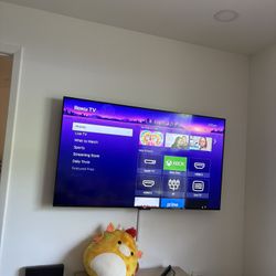 $444 ROKU TV (without mount) 