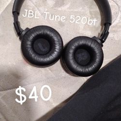 JBL Tune 520BT