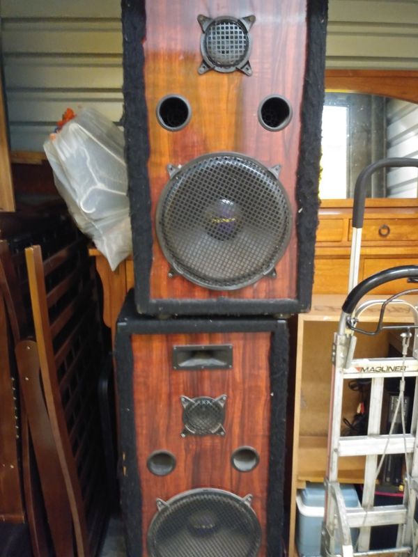 Rare Techwood Stereo system with XL speakers for Sale in WA