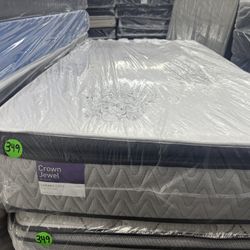 TWIN SIZE PILLOW TOP MATTRESS & BOX SPRING BED SET