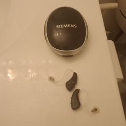 Siemens Hearing Aids  Model MG36076