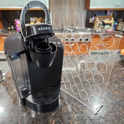 Keurig Coffee Maker Rarely Used And Pod Holder
