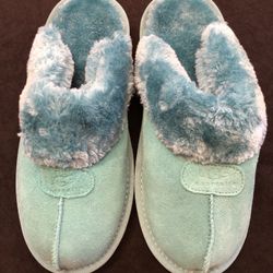 UGG AUSTRALIA LADIES SLIPPERS 