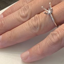 Platinum Solitaire Wedding Ring Band 