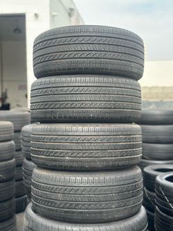 SET OF TIRE 225 40 18 YOKOHAMA 85% LIFE