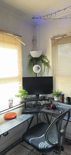 L shaped gaming desk