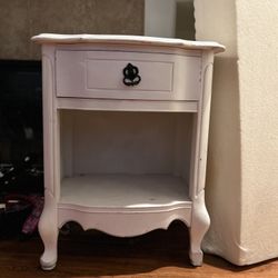 Vintage White Nightstand / End Table With Brass Knob 