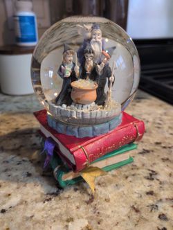 Harry Potter 2000 The History Of Magic Water Globe Stars