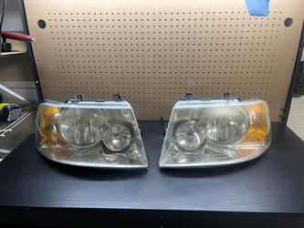 Ford expedition headlights 03-06