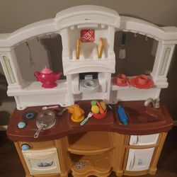 Play Kitchen 