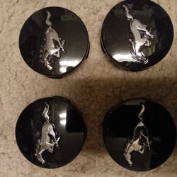 Mustang Center Wheel Caps New