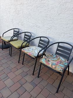 4 outdoor chairs