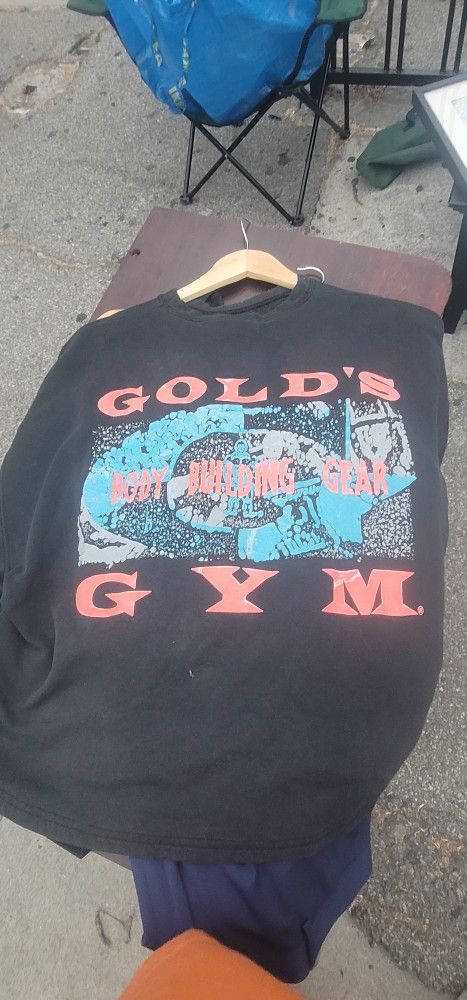 Vintage Gold's Gym Sweater