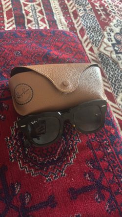 RAY-BAN