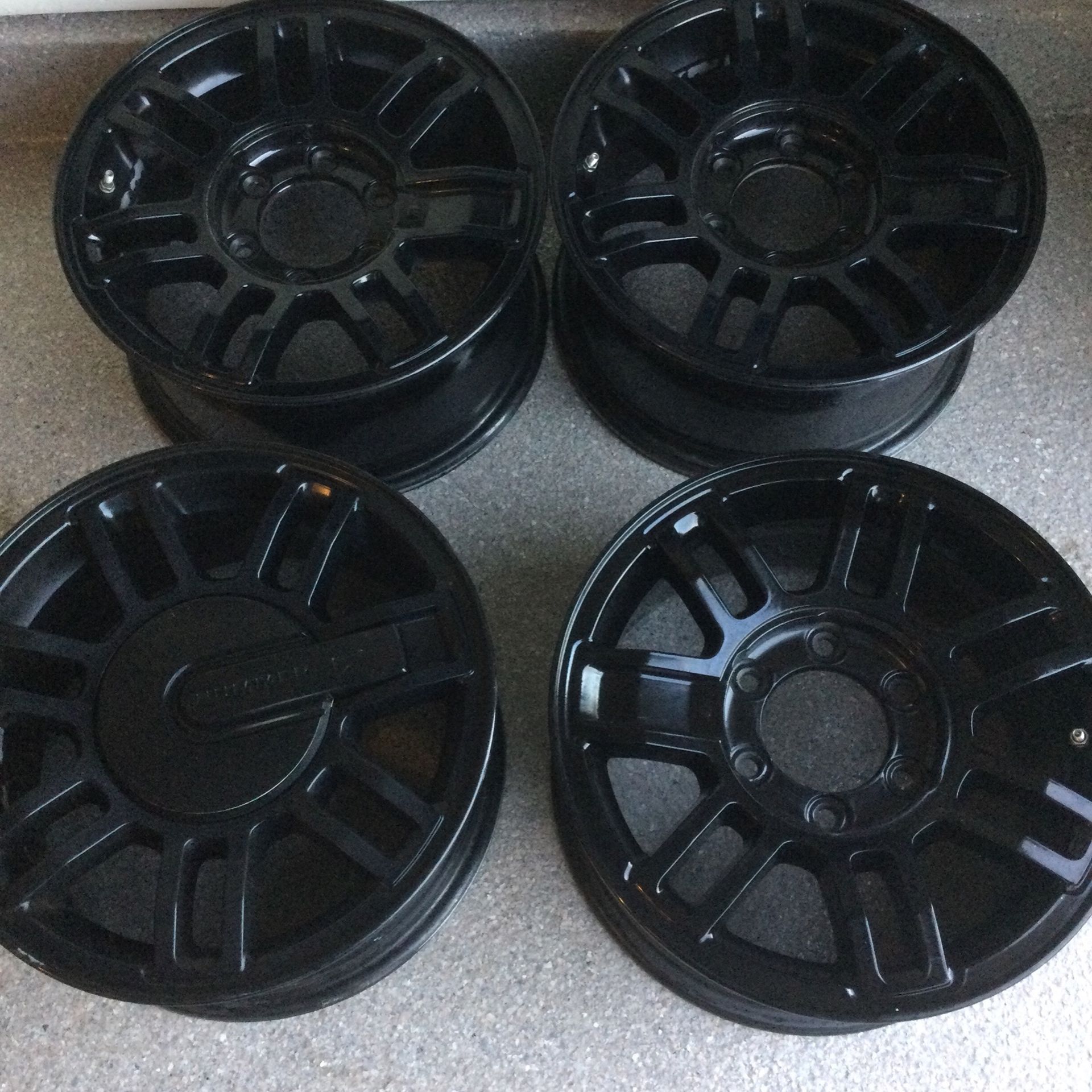 Set Of 4 6 Lug 16” Hummer H3 wheels