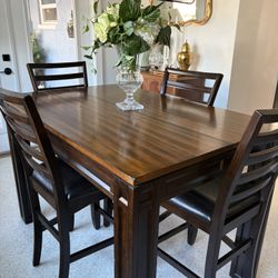 Dinning From Table And Four Chairs