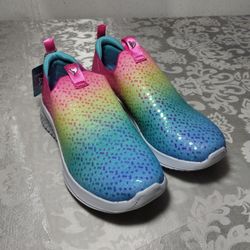 Rainbow Skechers Tenis Ultra Flex For Girls SIZE (4) — Brand New 
