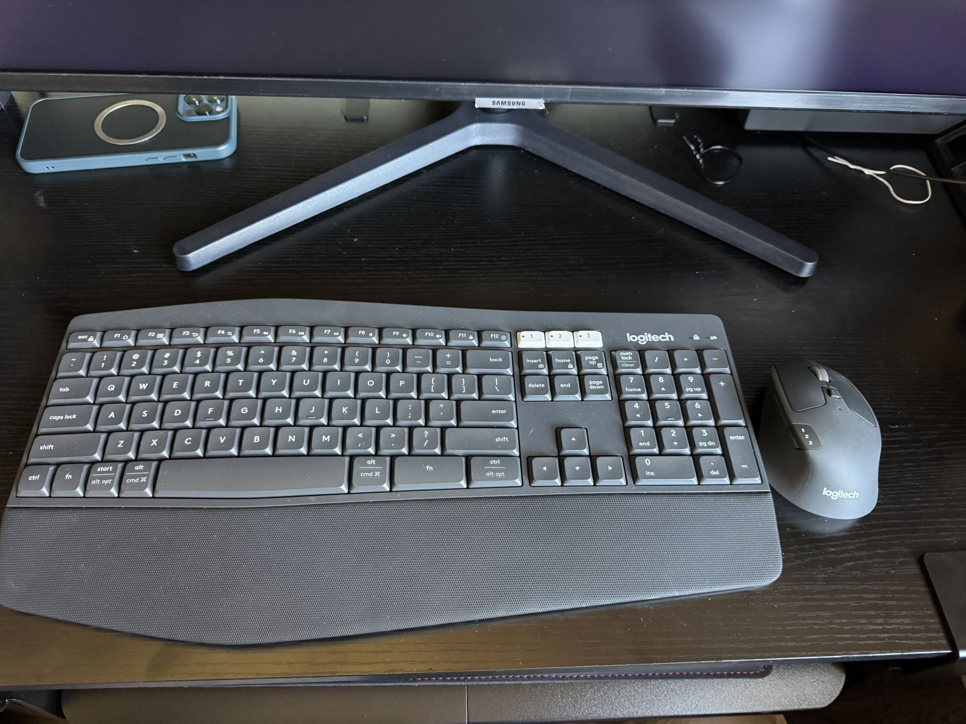 Logitech Keyboard And Mouse. K850 And K750 Bluetooth And 2.4ghz Receiver 