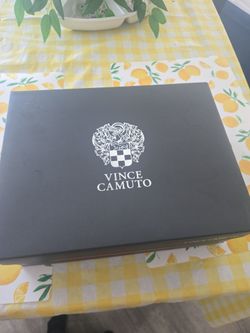 Vince camuto