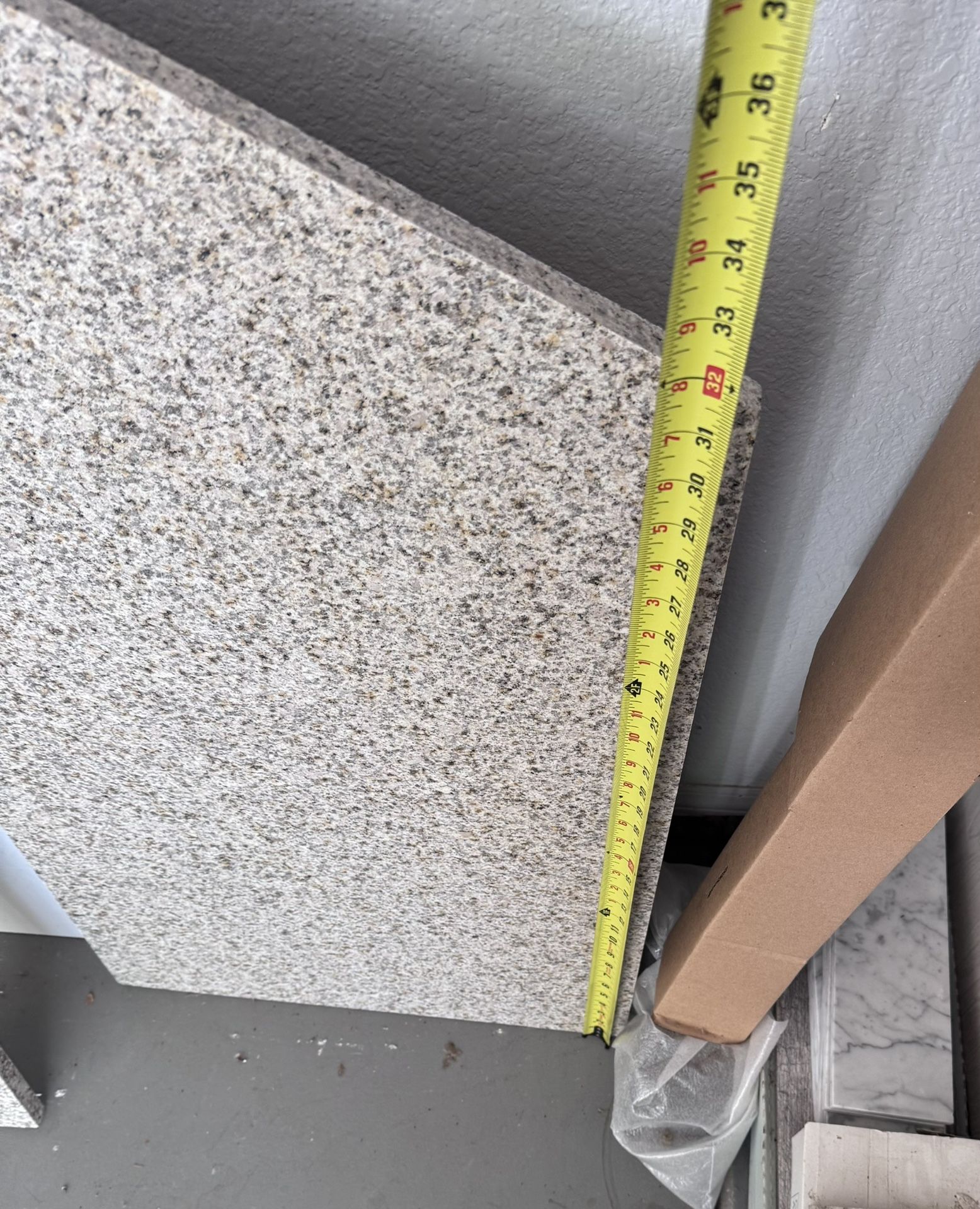 Granite Kitchen & Bath Counter Remnants 3 Medium And 2 Trim.