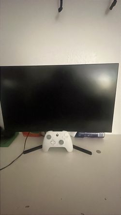 CRUA CR240DM gaming monitor and controller