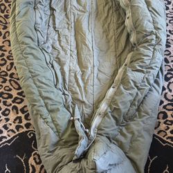Green Sleeping Bag 