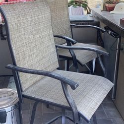 2 Swivel Bar Stools New