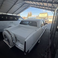 1989 Fleetwood Brand New Paint New Tires 71000 thousdmiles 16000 Cash 