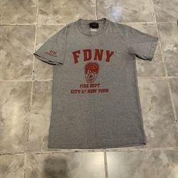 Vintage Y2K 2006 New York Fire Department FDNY Official T-Shirt S 9/11 Memorial