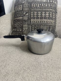 Vintage Wagner Ware Magnalite 3 Qt Sauce Pot 4683-P With Lid Double Pour Spout