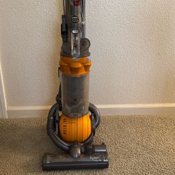 Dyson DC 25 Vacuum 