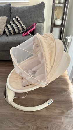 Babybond baby swing