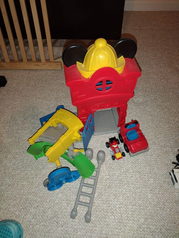 Disney
Disney Mickey Mouse Clubhouse - Mickey's Funny Firehouse